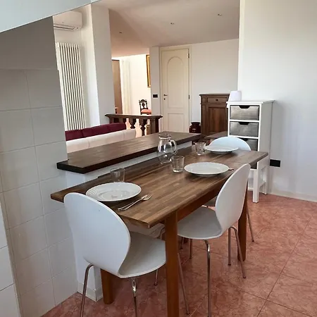 Apartamento Mansarda Lucia Parma